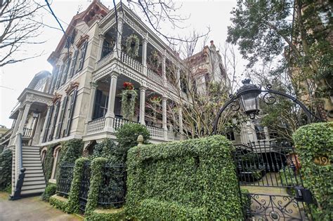 restaurants savannah ga historic district.